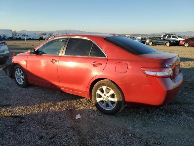 4T1BF3EK2BU732978 - 2011 TOYOTA CAMRY BASE RED photo 2