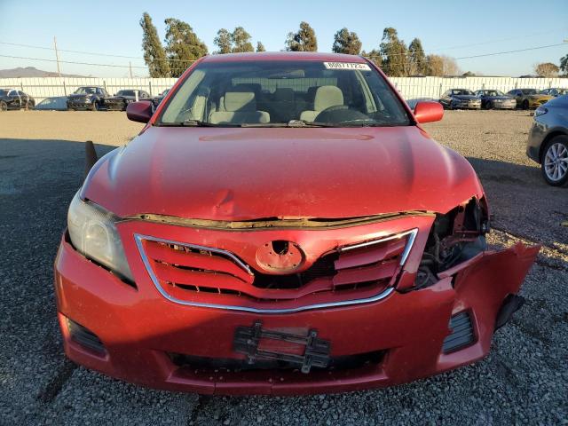 4T1BF3EK2BU732978 - 2011 TOYOTA CAMRY BASE RED photo 5