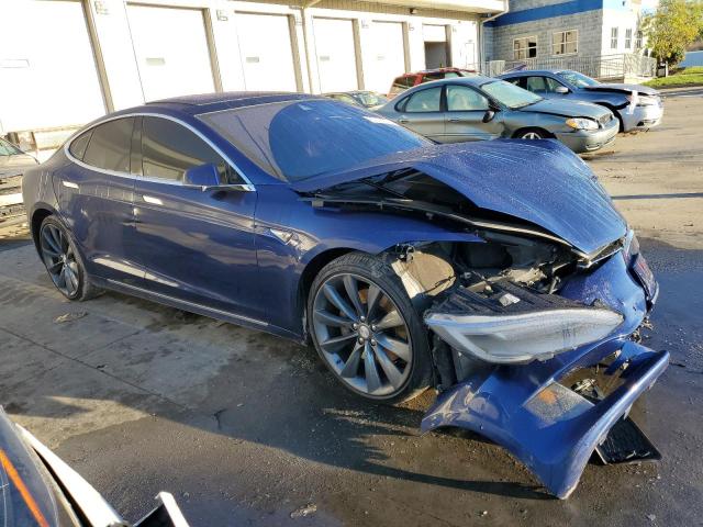 5YJSA1E26GF150423 - 2016 TESLA MODEL S ლურჯი ფოტო 4