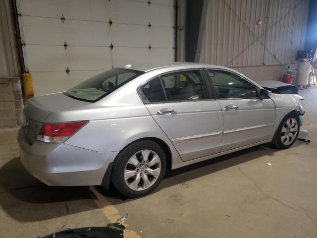 1HGCP36818A034530 - 2008 HONDA ACCORD EXL SILVER photo 3