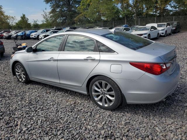 5NPEC4AC6DH785128 - 2013 HYUNDAI SONATA SE SILVER photo 2