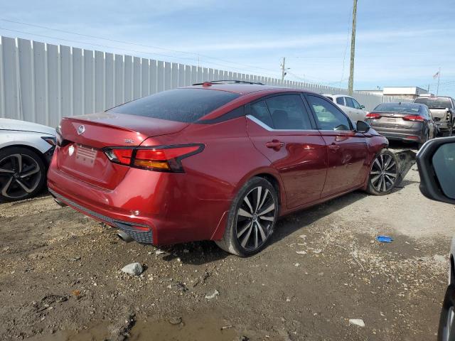 1N4BL4CV5KC134279 - 2019 NISSAN ALTIMA SR RED photo 3