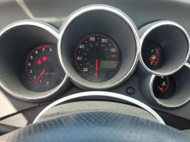 5Y2SL63895Z409637 - 2005 PONTIAC VIBE SILVER photo 9