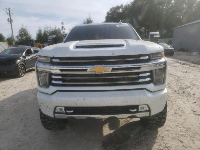 1GC4YREY3NF138343 - 2022 CHEVROLET SILVERADO K2500 HIGH COUNTRY WHITE photo 5