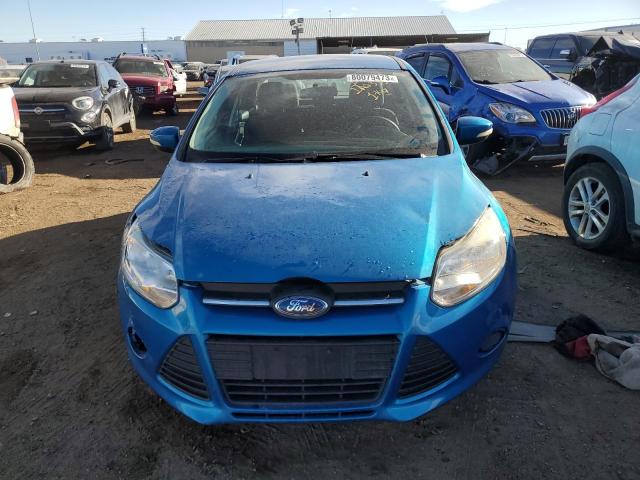 1FADP3F25EL380827 - 2014 FORD FOCUS SE BLUE photo 5