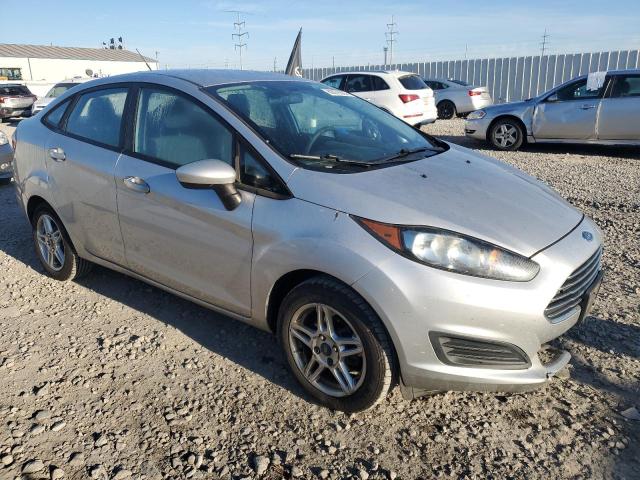 3FADP4BJ2HM137420 - 2017 FORD FIESTA SE SILVER photo 4