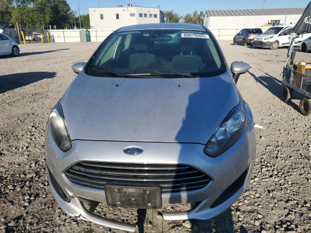 3FADP4BJ2HM137420 - 2017 FORD FIESTA SE SILVER photo 5
