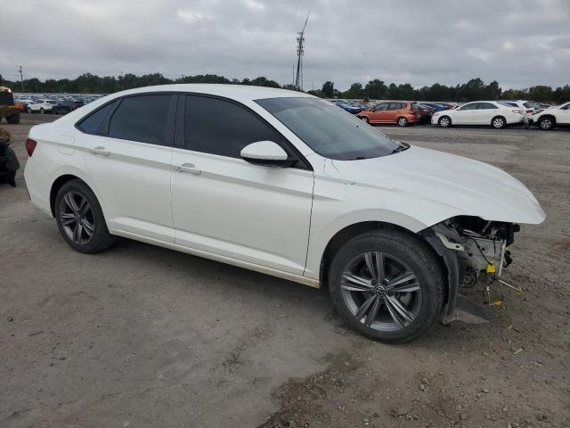 3VWEM7BU8PM012016 - 2023 VOLKSWAGEN JETTA SE WHITE photo 4