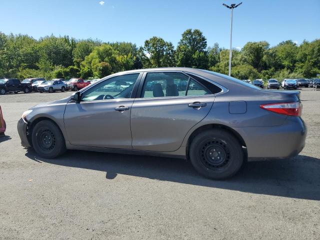 4T1BF1FK6HU759287 - 2017 TOYOTA CAMRY LE GRAY photo 2