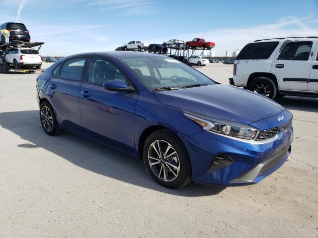 3KPF24AD5PE682145 - 2023 KIA FORTE LX BLUE photo 4