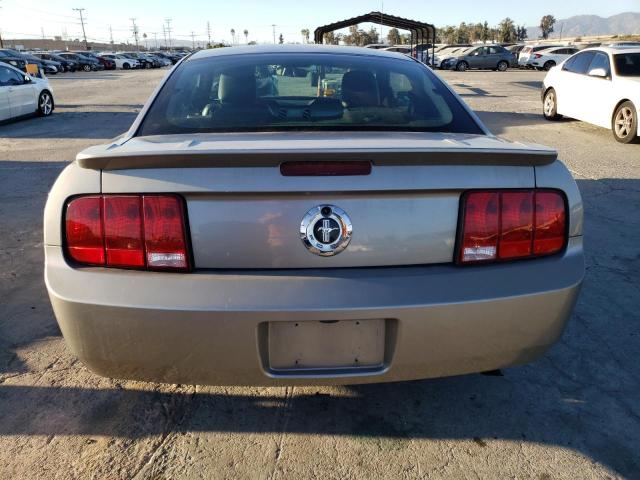 1ZVHT80N385157165 - 2008 FORD MUSTANG SILVER photo 6