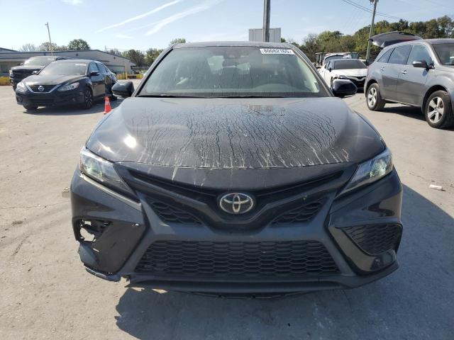 4T1G11AKXNU651245 - 2022 TOYOTA CAMRY SE BLACK photo 5