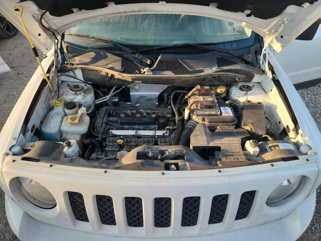 1C4NJPBA0GD670071 - 2016 JEEP PATRIOT SPORT WHITE photo 12