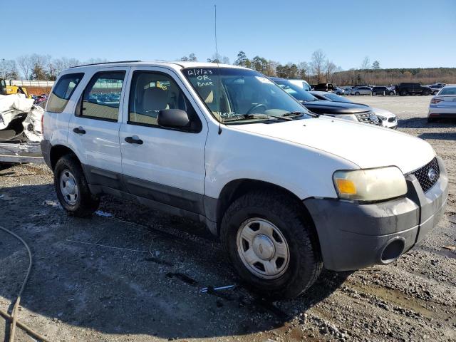 1FMYU02Z36KA01719 - 2006 FORD ESCAPE XLS WHITE photo 4