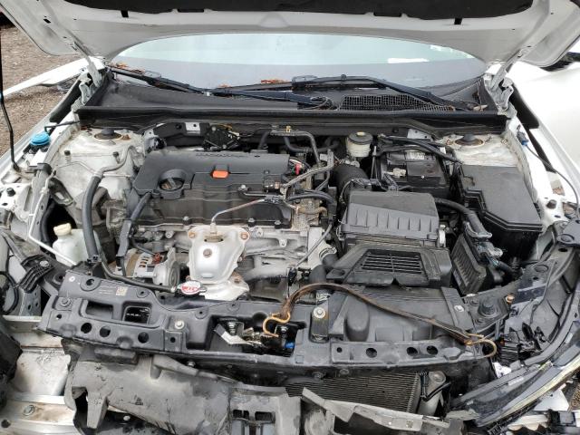 2HGFE2F25NH100860 - 2022 HONDA CIVIC LX WHITE photo 11