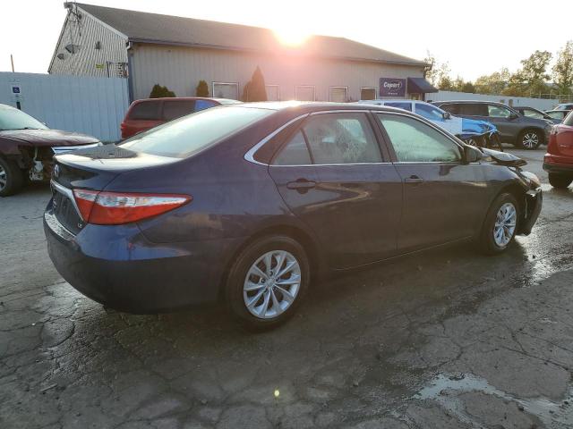 4T1BF1FK7FU888135 - 2015 TOYOTA CAMRY LE BLUE photo 3