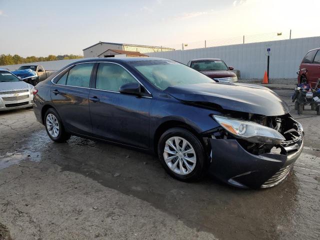 4T1BF1FK7FU888135 - 2015 TOYOTA CAMRY LE BLUE photo 4