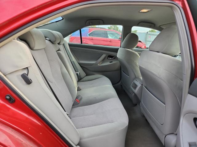 4T1BF3EK6BU648677 - 2011 TOYOTA CAMRY BASE RED photo 10