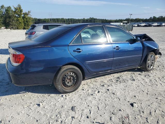 4T1BE32K75U077549 - 2005 TOYOTA CAMRY LE BLUE photo 3