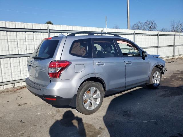 JF2SJADC4GH552260 - 2016 SUBARU FORESTER 2.5I PREMIUM SILVER photo 3