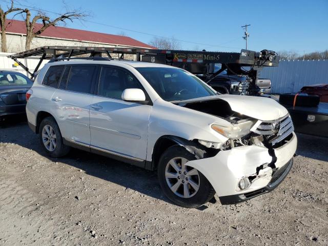 5TDBK3EH0BS085960 - 2011 TOYOTA HIGHLANDER BASE WHITE photo 4