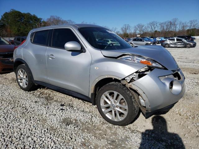 JN8AF5MR6ET450433 - 2014 NISSAN JUKE S SILVER photo 4