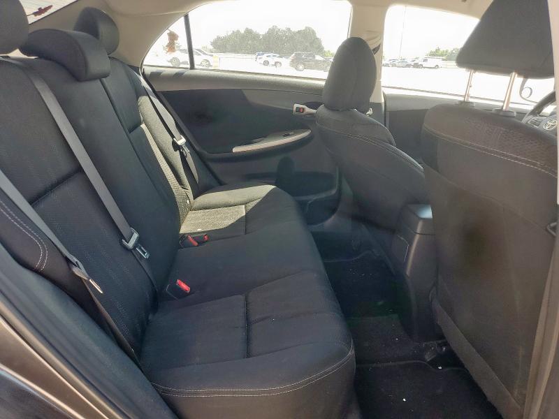 5YFBU4EE1CP060274 - 2012 TOYOTA COROLLA BASE შავი ფოტო 10