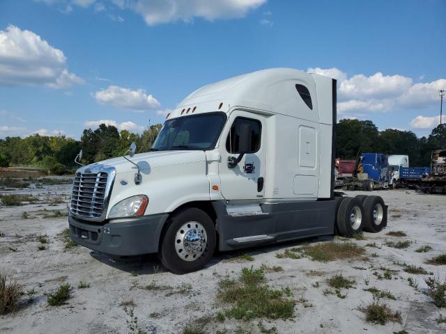 1FUJGLD5XGLHE4213 - 2016 FREIGHTLINER CASCADIA 1 თეთრი ფოტო 2