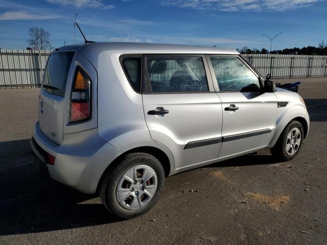 KNDJT2A10B7322615 - 2011 KIA SOUL SILVER photo 3