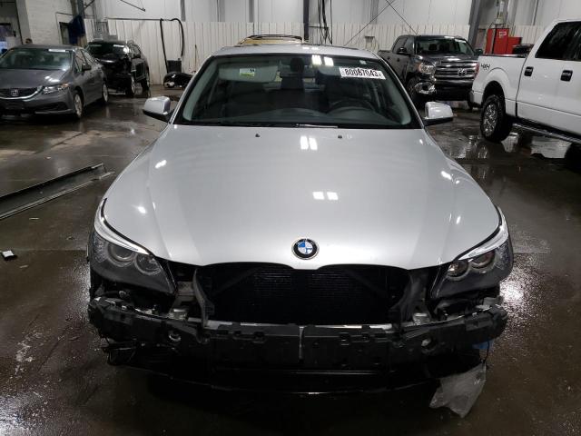 WBANV1C59AC159357 - 2010 BMW 528 XI SILVER photo 5