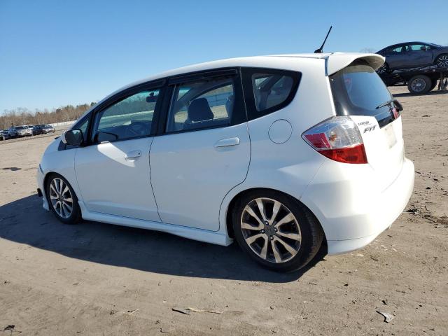 JHMGE8H56DC004183 - 2013 HONDA FIT SPORT WHITE photo 2