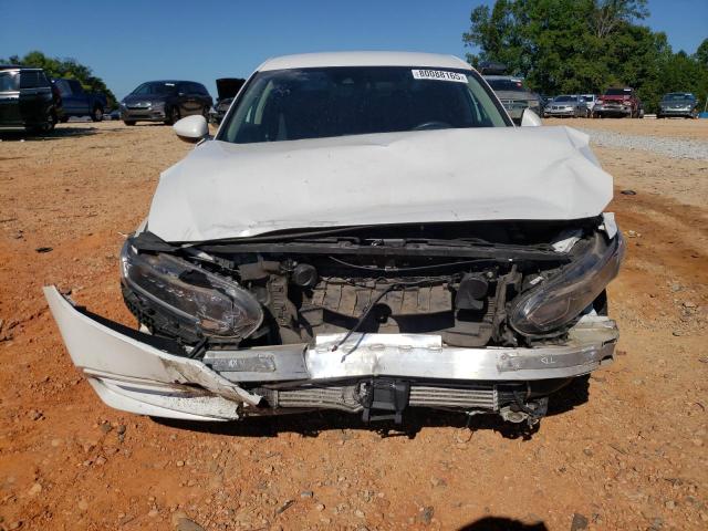 1HGCV1F16JA246634 - 2018 HONDA ACCORD LX WHITE photo 5