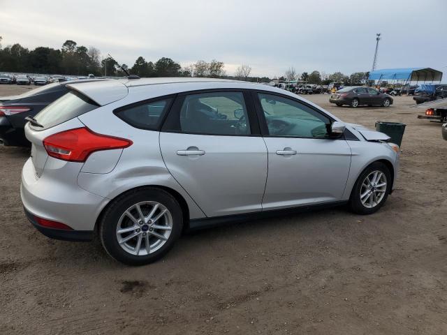 1FADP3K2XGL304786 - 2016 FORD FOCUS SE SILVER photo 3