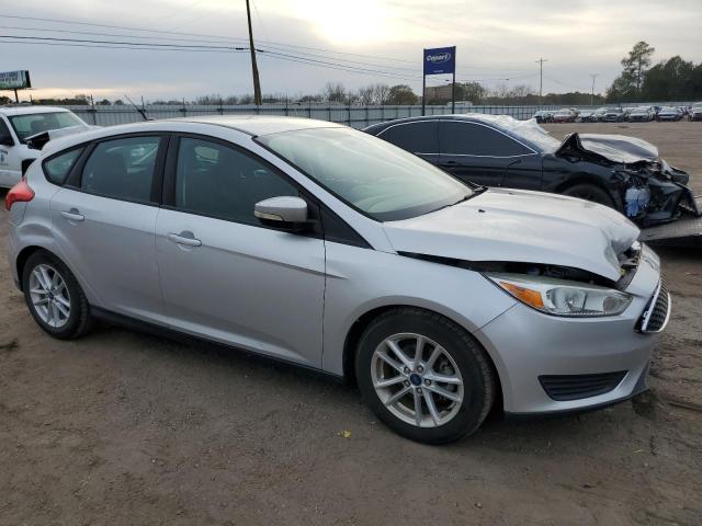 1FADP3K2XGL304786 - 2016 FORD FOCUS SE SILVER photo 4