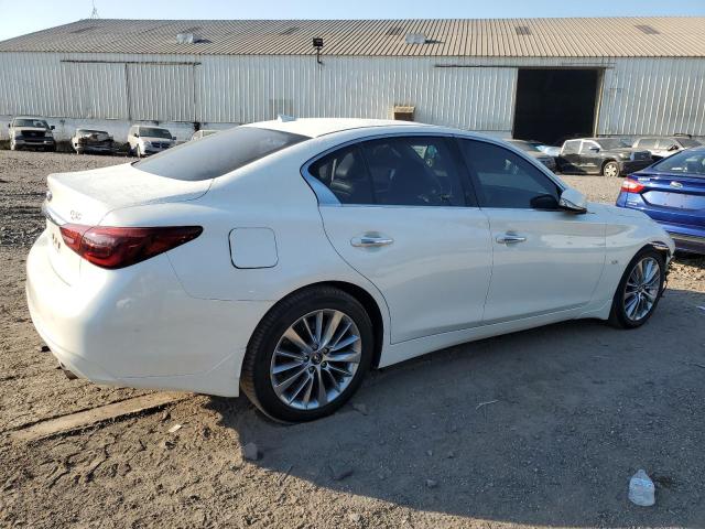 JN1EV7AR9JM440020 - 2018 INFINITI Q50 LUXE 白色 照片 3