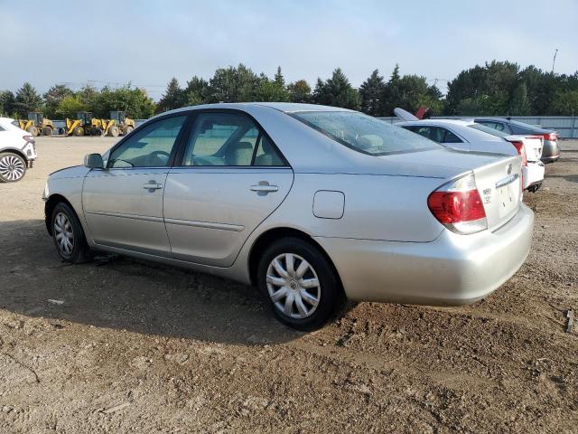 4T1BE32K55U553247 - 2005 TOYOTA CAMRY LE SILVER photo 2