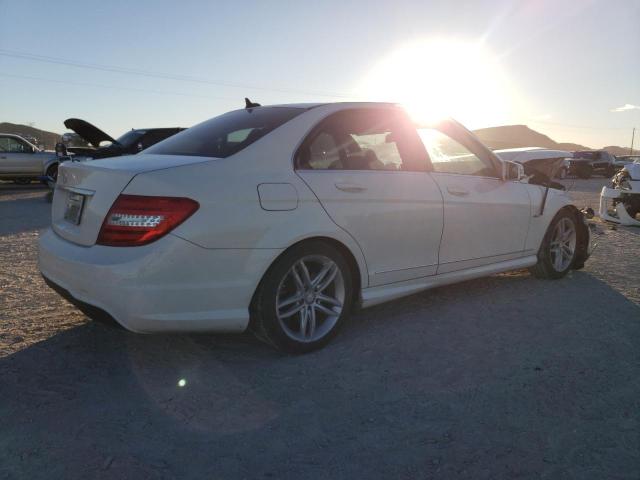 WDDGF4HB9CA610655 - 2012 MERCEDES-BENZ C 250 WHITE photo 3