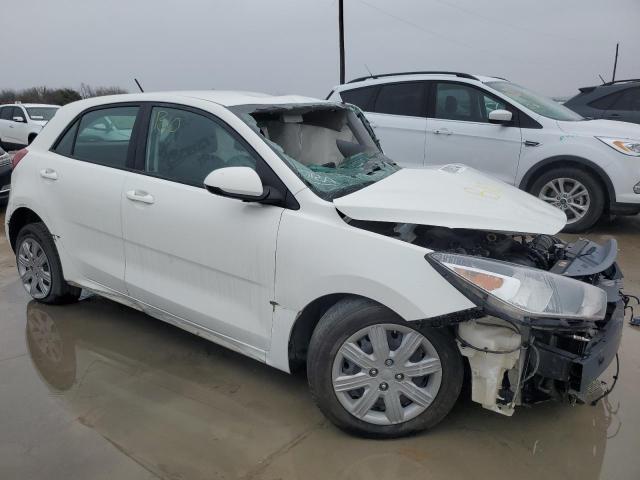 3KPA25AD8NE481451 - 2022 KIA RIO S WHITE photo 4