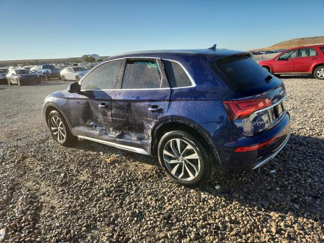 WA1BAAFY3M2124020 - 2021 AUDI Q5 PREMIUM PLUS BLUE photo 2
