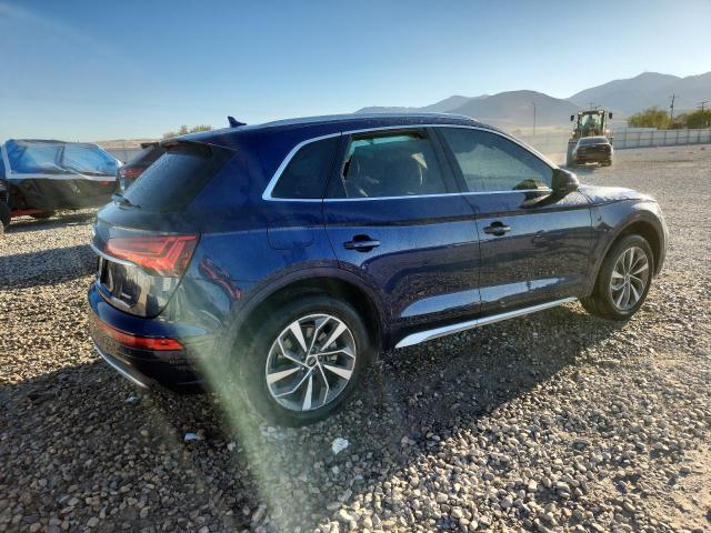 WA1BAAFY3M2124020 - 2021 AUDI Q5 PREMIUM PLUS BLUE photo 3