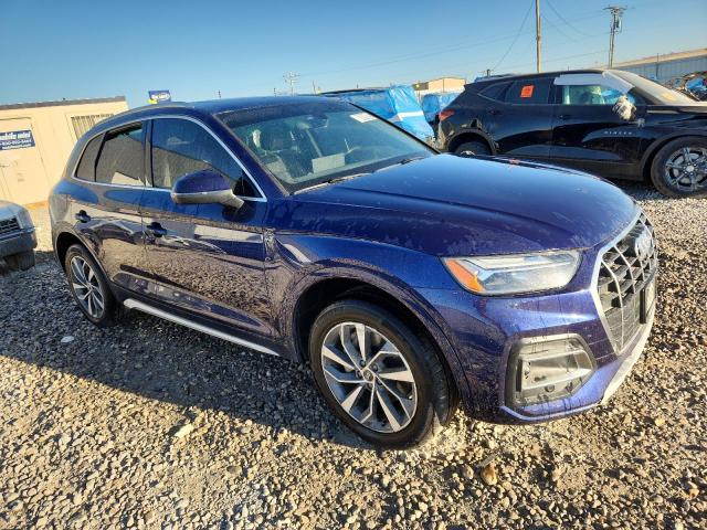 WA1BAAFY3M2124020 - 2021 AUDI Q5 PREMIUM PLUS BLUE photo 4