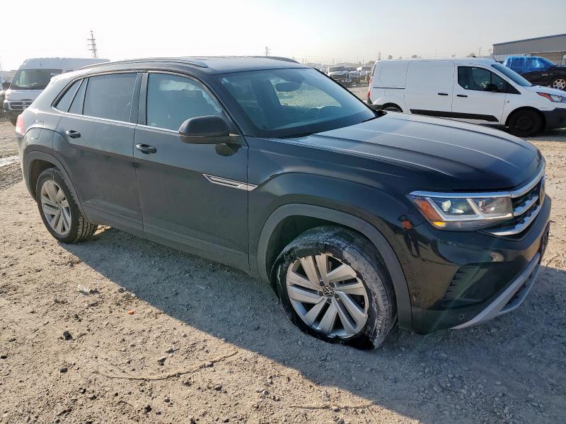 1V2WC2CA7MC207053 - 2021 VOLKSWAGEN ATLAS CROS SE Noir photo 4