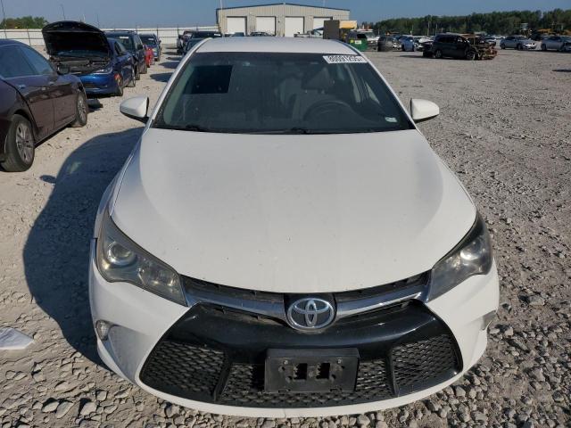 4T1BF1FK8HU747349 - 2017 TOYOTA CAMRY LE 白色 照片 5