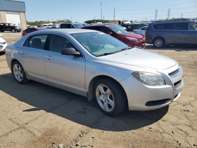 1G1ZB5E12BF217008 - 2011 CHEVROLET MALIBU LS Серебристый фото 4