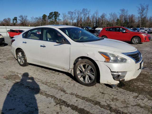 1N4AL3AP4FN340407 - 2015 NISSAN ALTIMA 2.5 WHITE photo 4