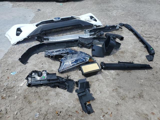 2T3RWRFVXLW081053 - 2020 TOYOTA RAV4 XLE WHITE photo 13