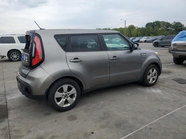 KNDJN2A2XJ7604911 - 2018 KIA SOUL 灰色 照片 3
