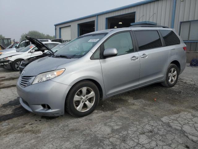 2016 TOYOTA SIENNA LE, 