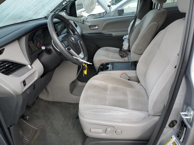 5TDKK3DCXGS724245 - 2016 TOYOTA SIENNA LE 银色 照片 7