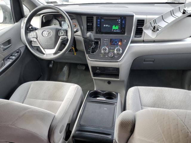 5TDKK3DCXGS724245 - 2016 TOYOTA SIENNA LE 银色 照片 8